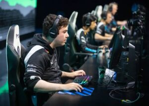 3 Easy support champions in league of legends for beginners