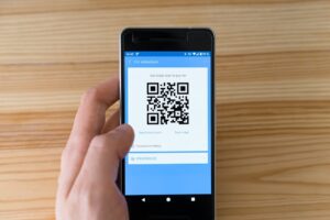 From App Store to dApp Store: The Technical Revolution of On-Chain Mobile Gaming