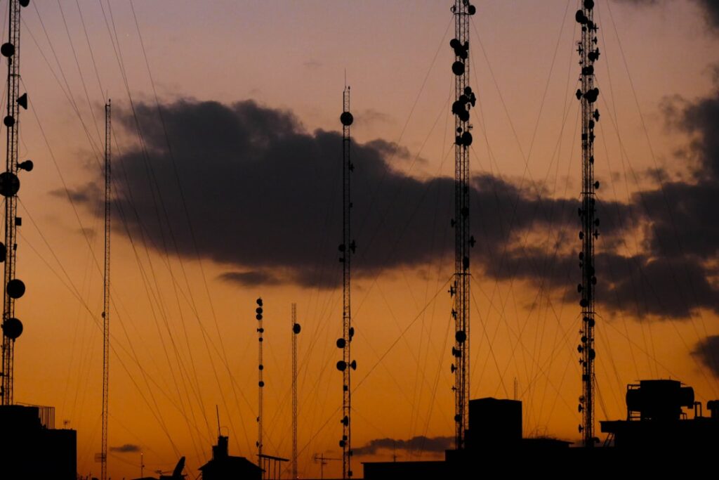 Is Wireless VR Worth the Radio Frequency Risk?