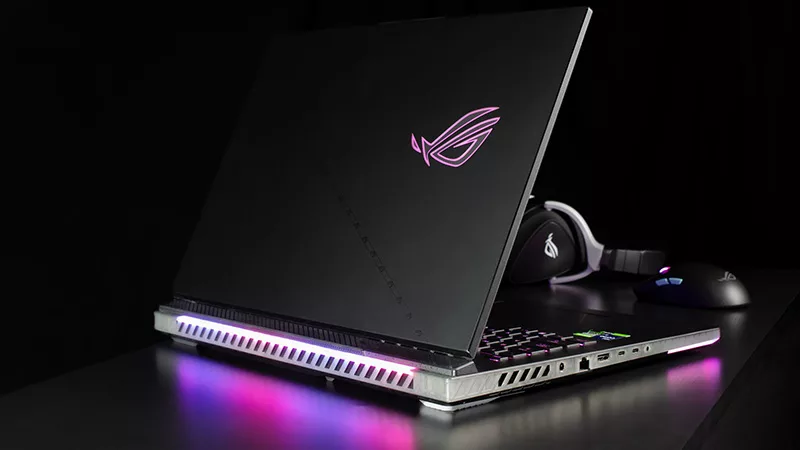 Gamer focused on a high-performance laptop - Alienware Gaming Laptops | Dell USA